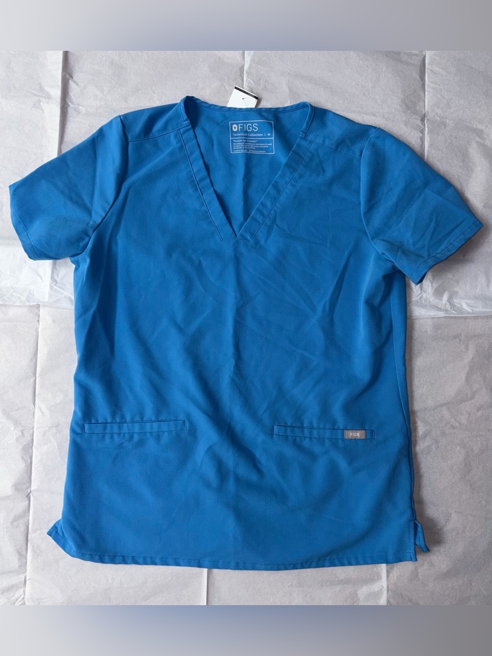 FIGS Women’s V-Neck Scrub Top